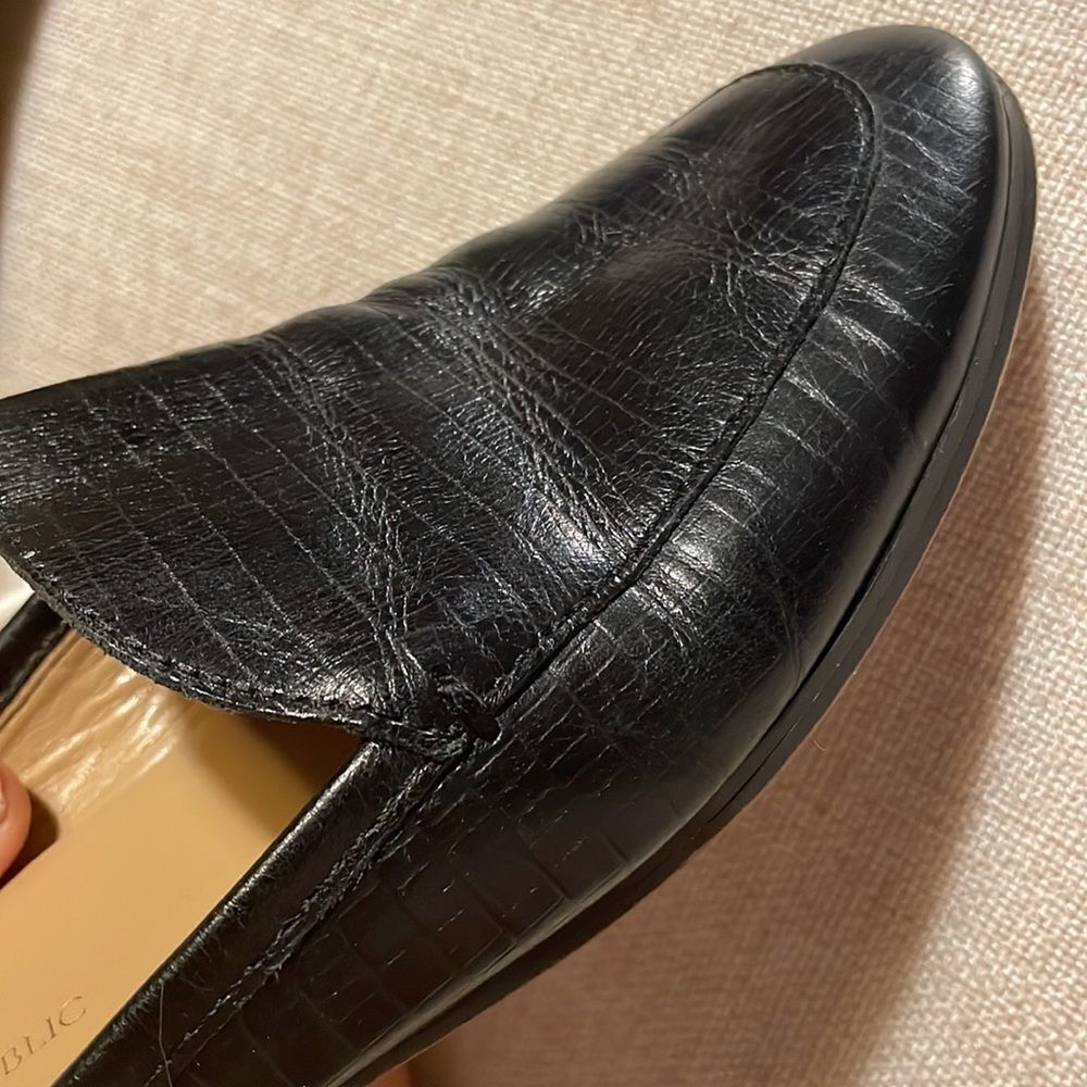 Banana Republic Demi slide Mule size 7M cushioned & very comfortable!